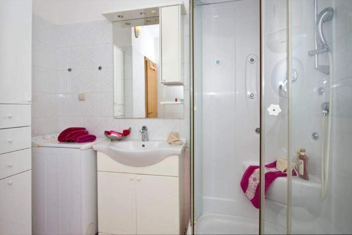 Spacious Three-bedroom With Balconies Split