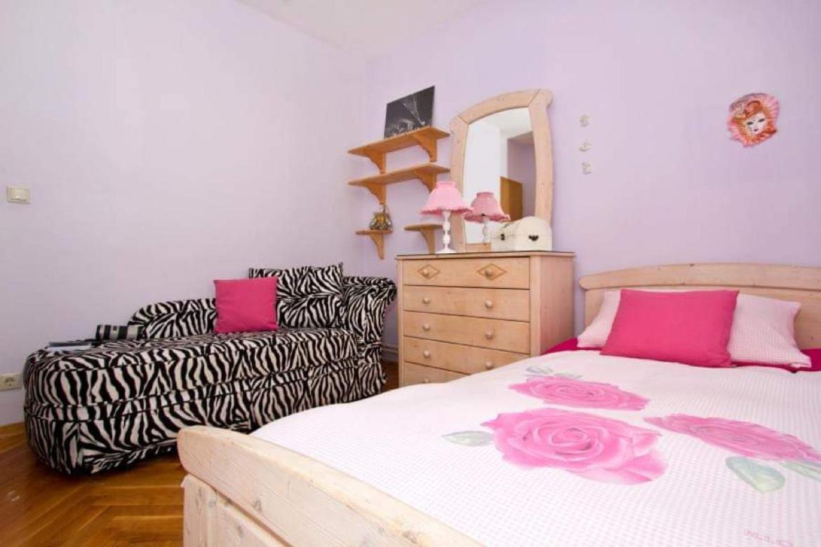 Apartment Spacious Three-bedroom With Balconies