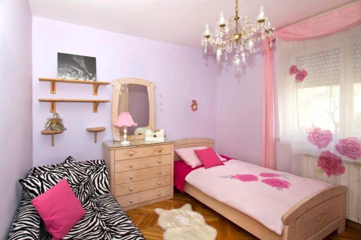 Spacious Three-bedroom With Balconies