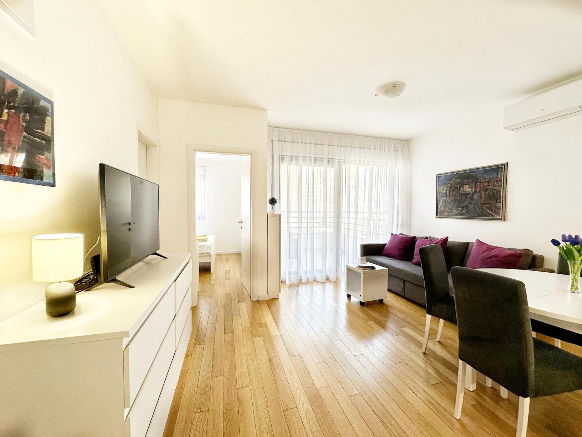 S'akvarel 1 & 5 - Private Garage Apartman
