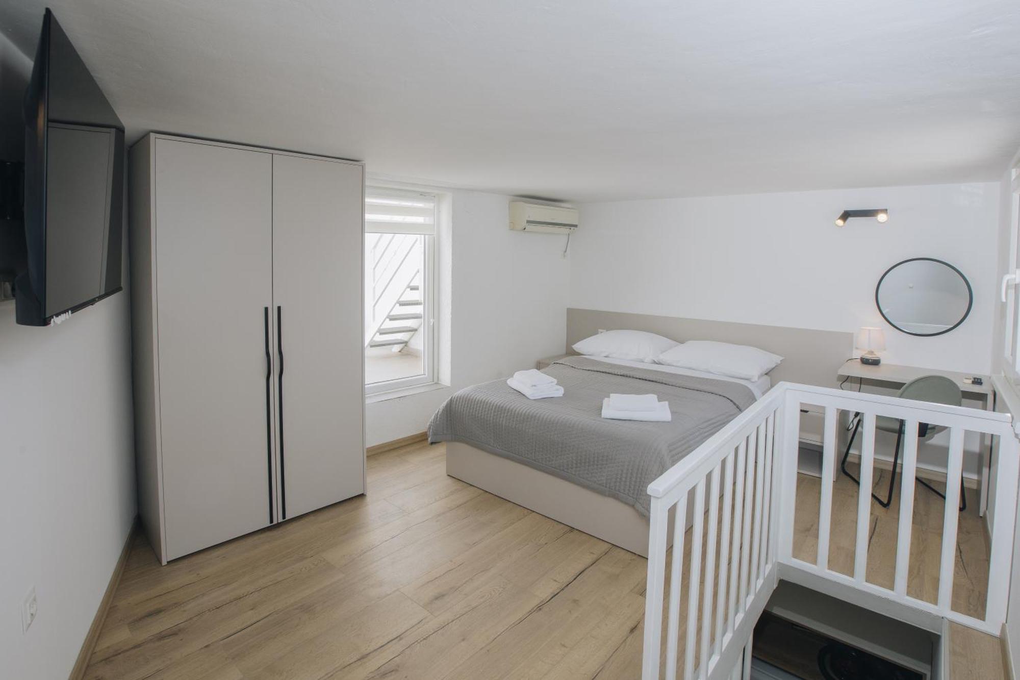 Apartment De Mori Split