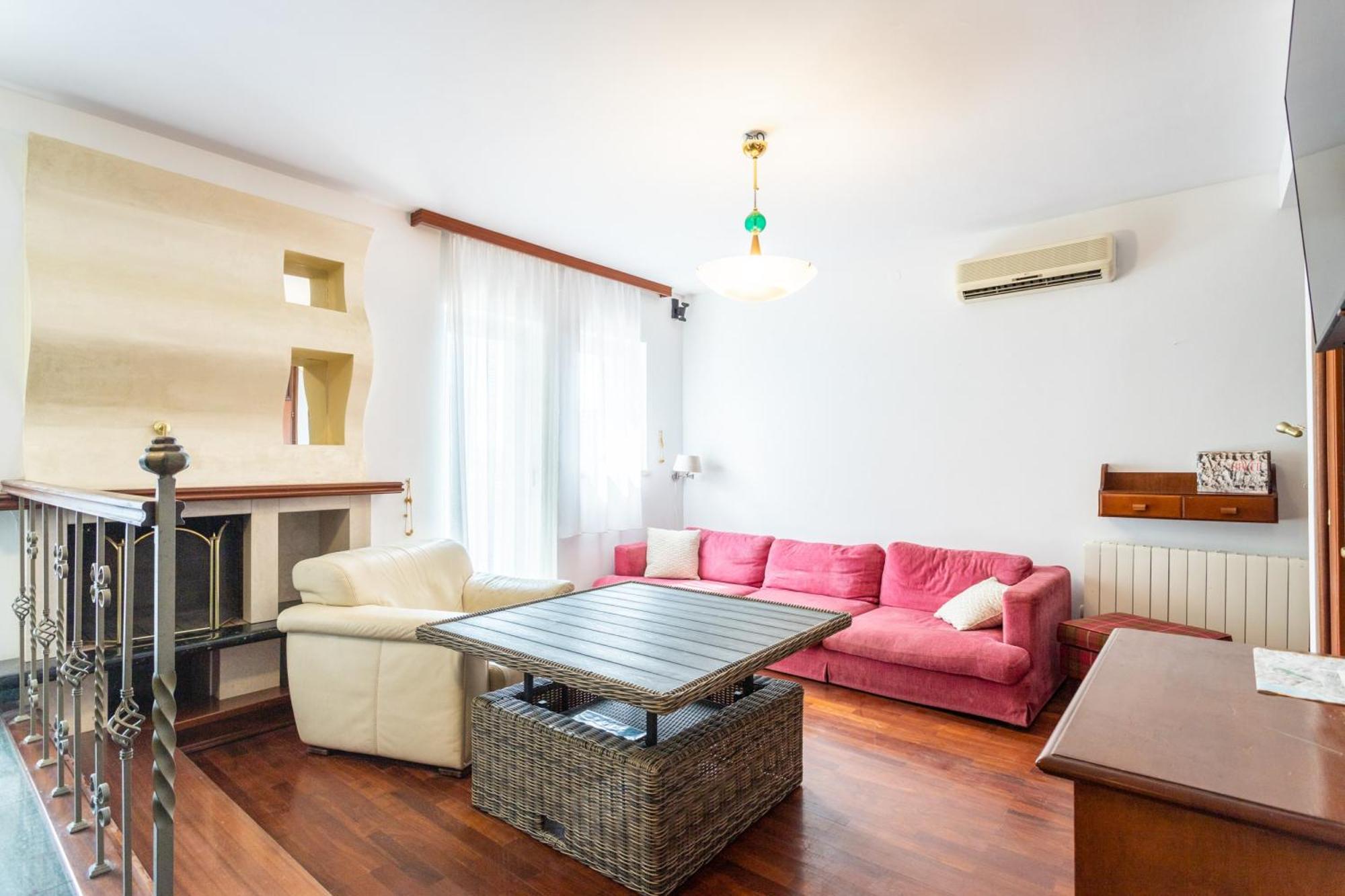 Violeta With The Sea View, 3 Min Walk To The Villa *
