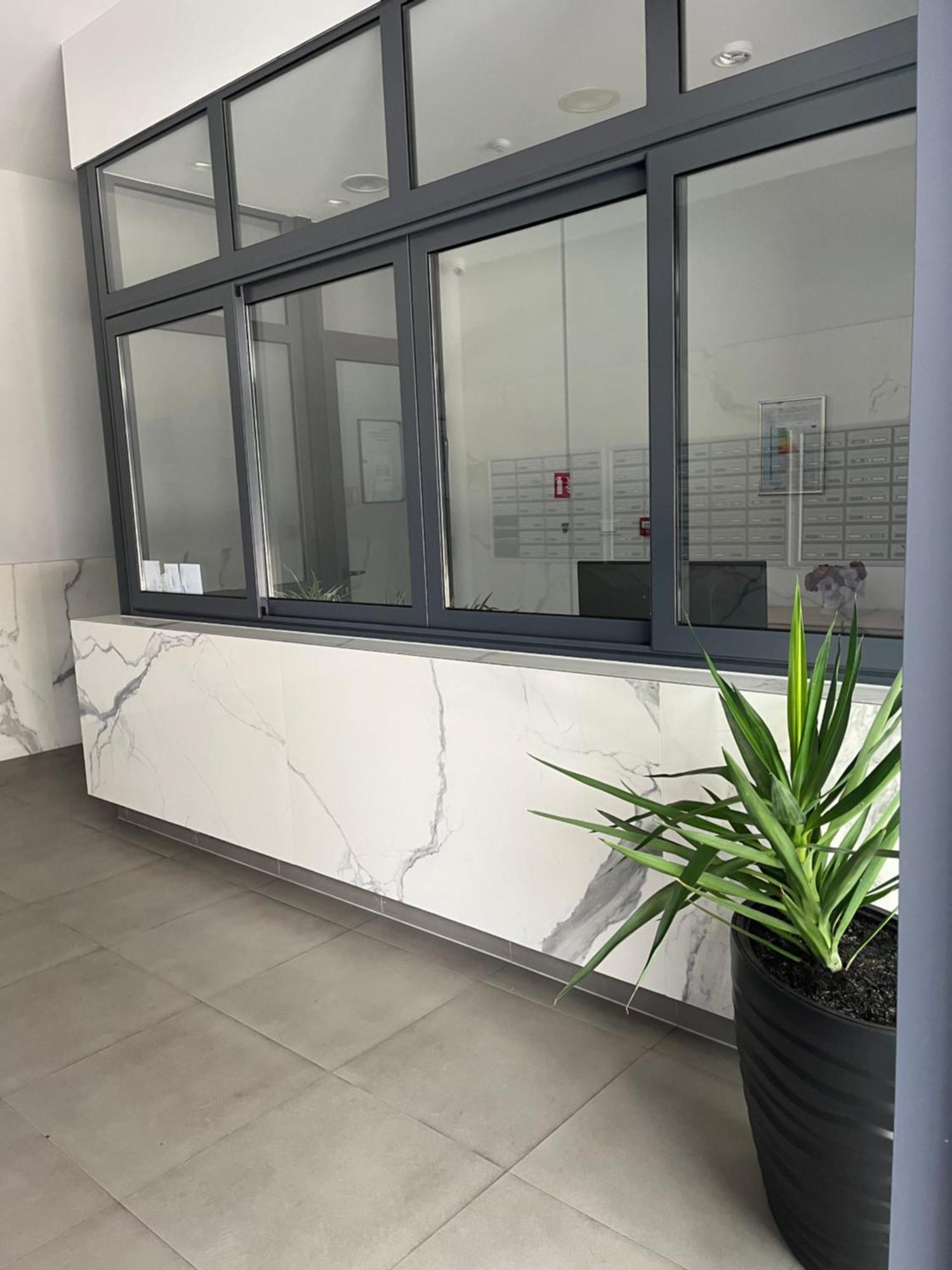 Iris Private Parking Apartment Split