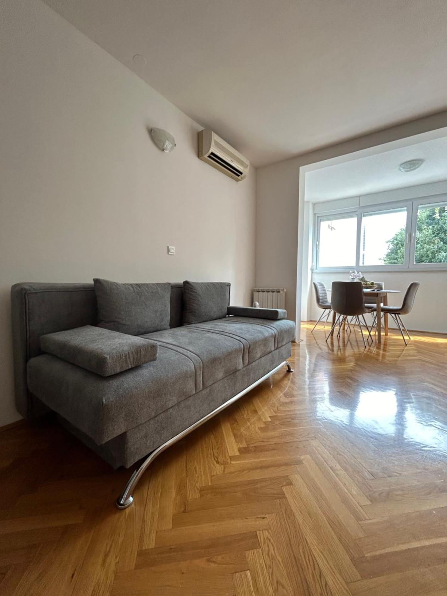 Apartment Laura *