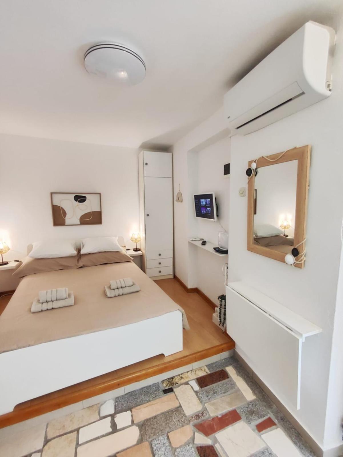 Assi Guest house