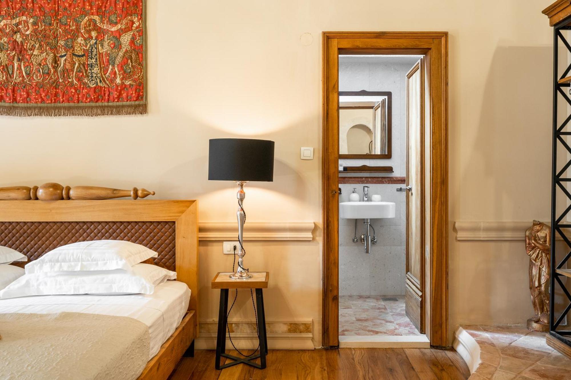 Luxe Collection @ Centre Old Town Apartment *