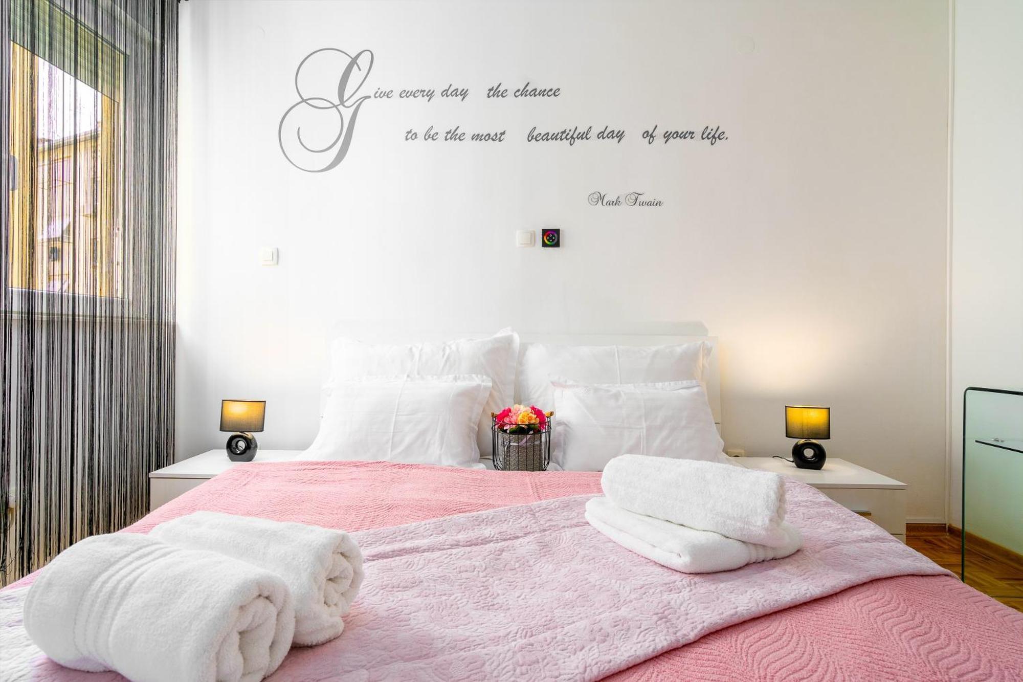Luxe Collection @ Centre Old Town Apartment *