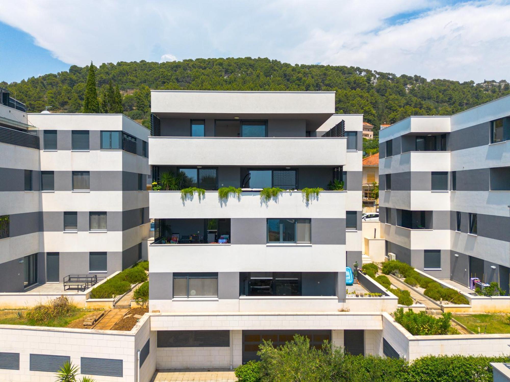 Luxury Bella Vista Holidays @ Kasuni Beach * Split