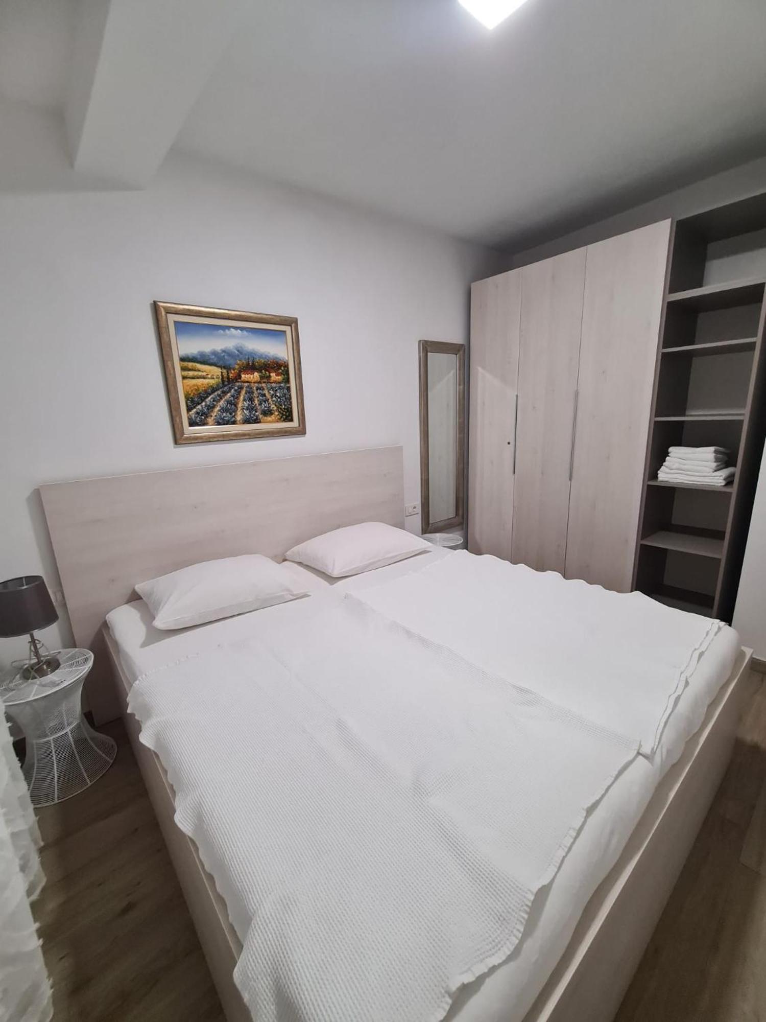 Bart Apartment
