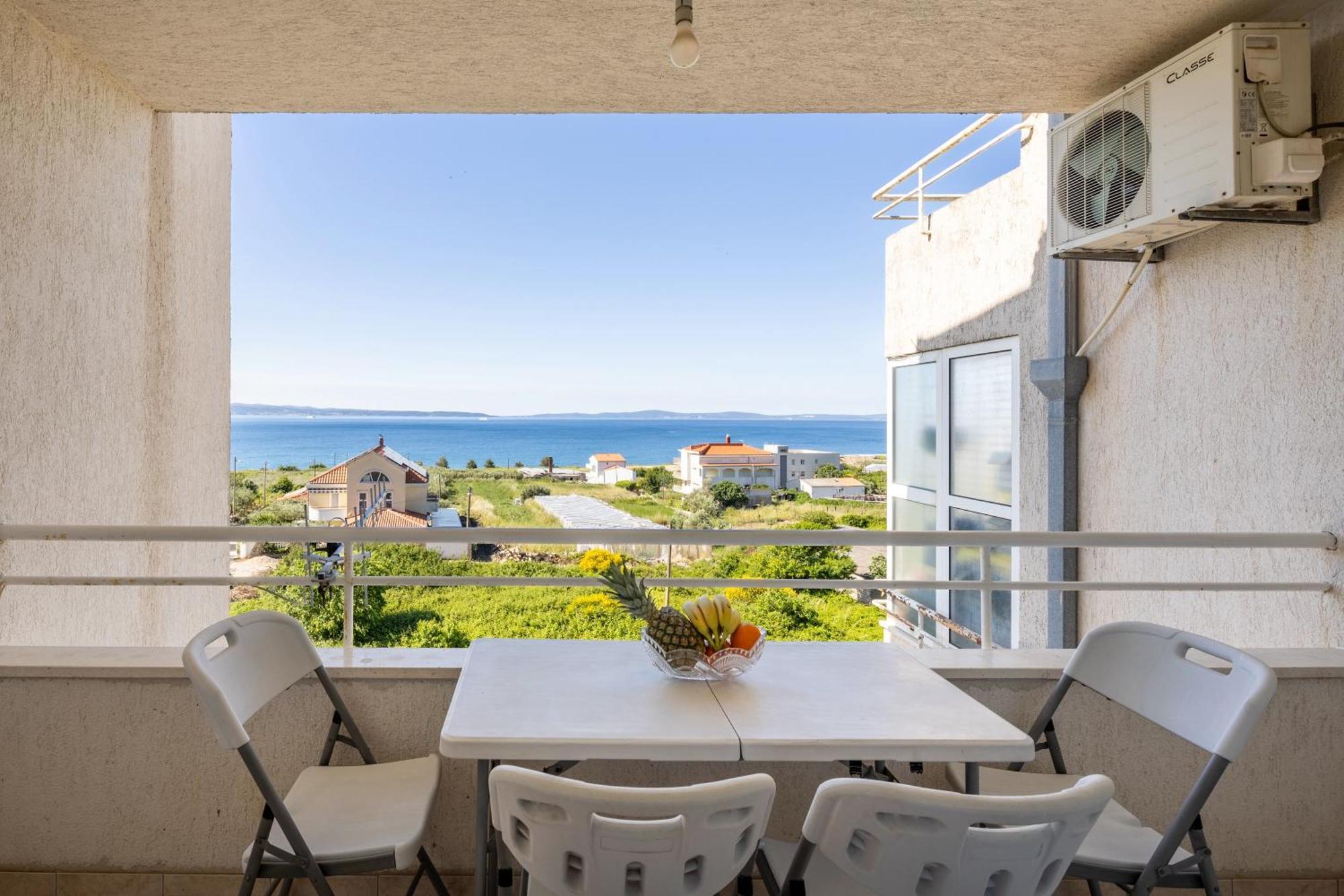 Skyline Vistas Of The Adriatic Apartment