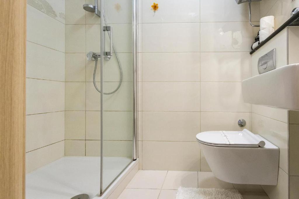 Apartment Blue Olive *