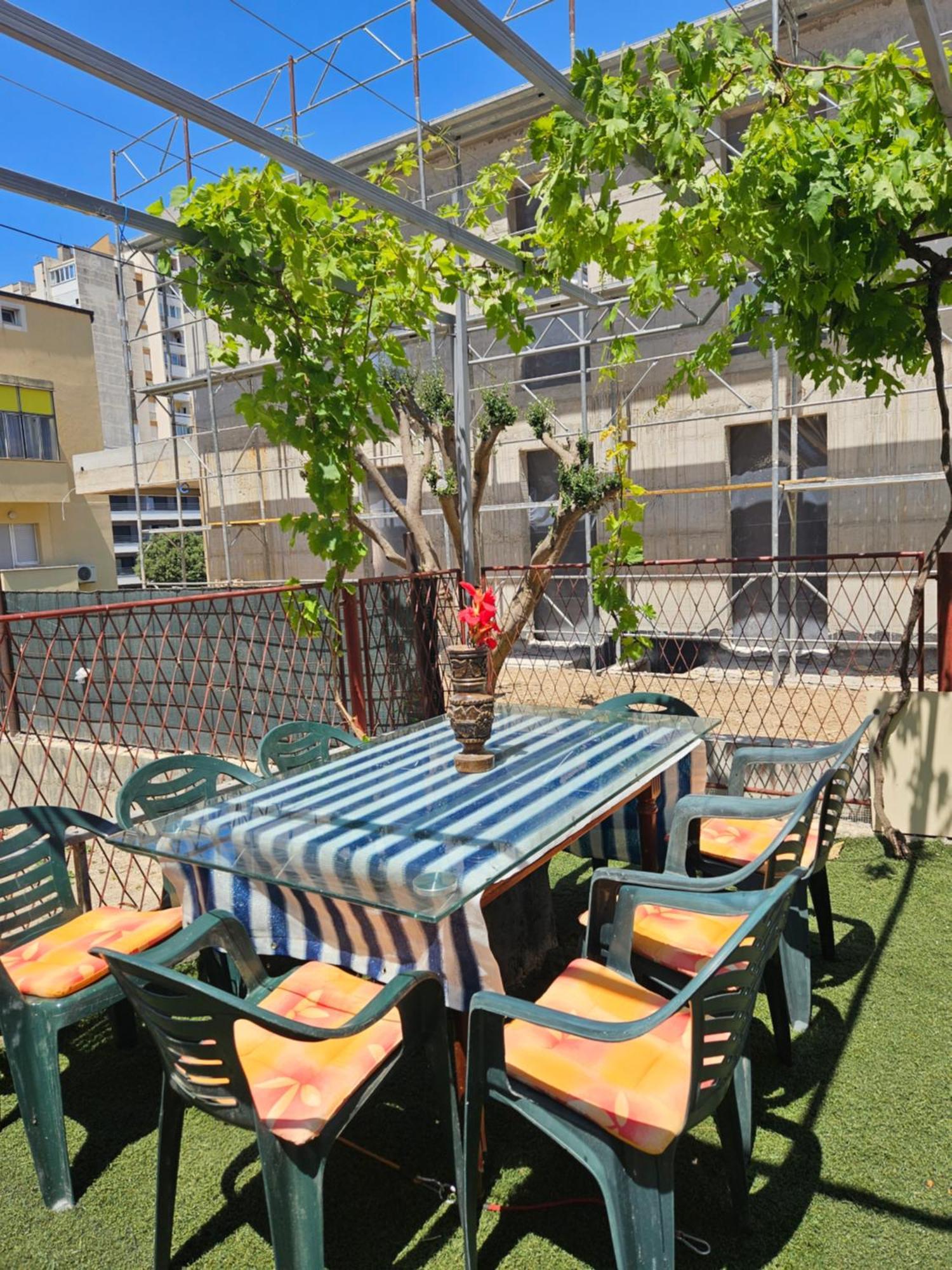 West Gate Apartamento *