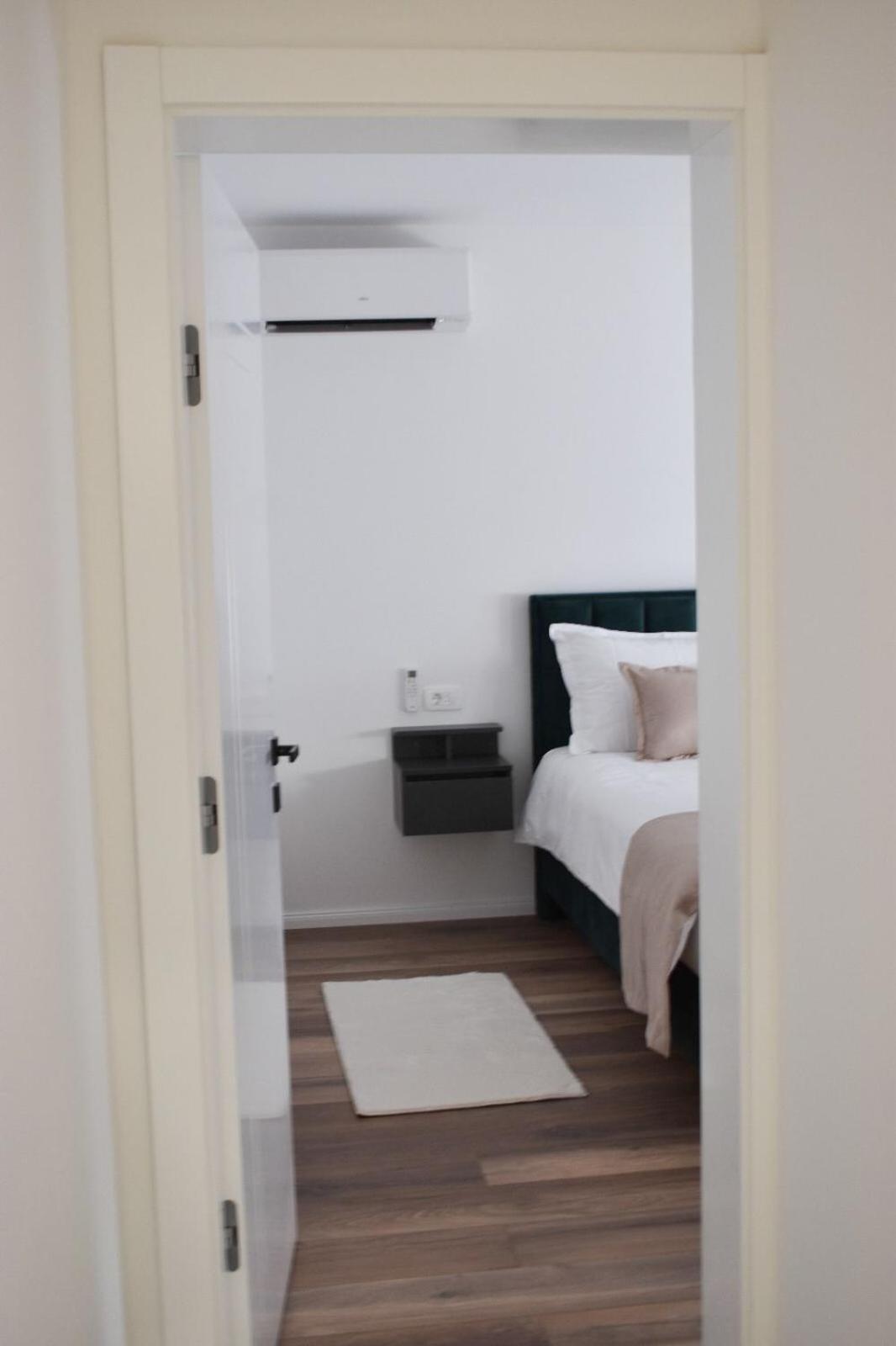 Apartment Worldwide *