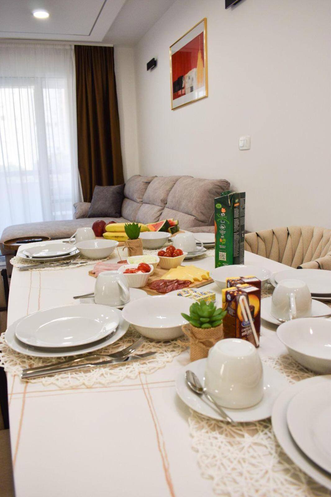 Worldwide Apartment