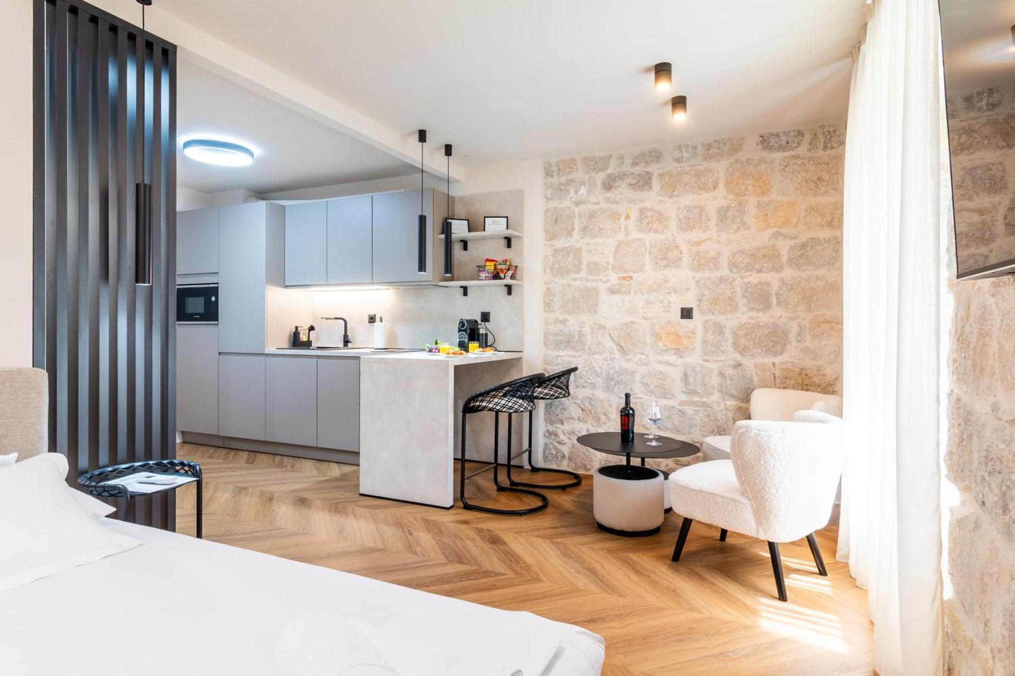 Centre In Stone House Apartment Split