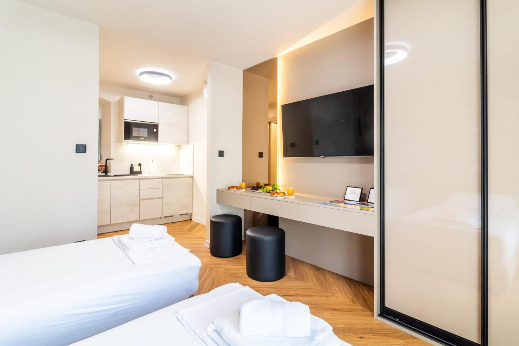 Centre In Stone House Apartment *