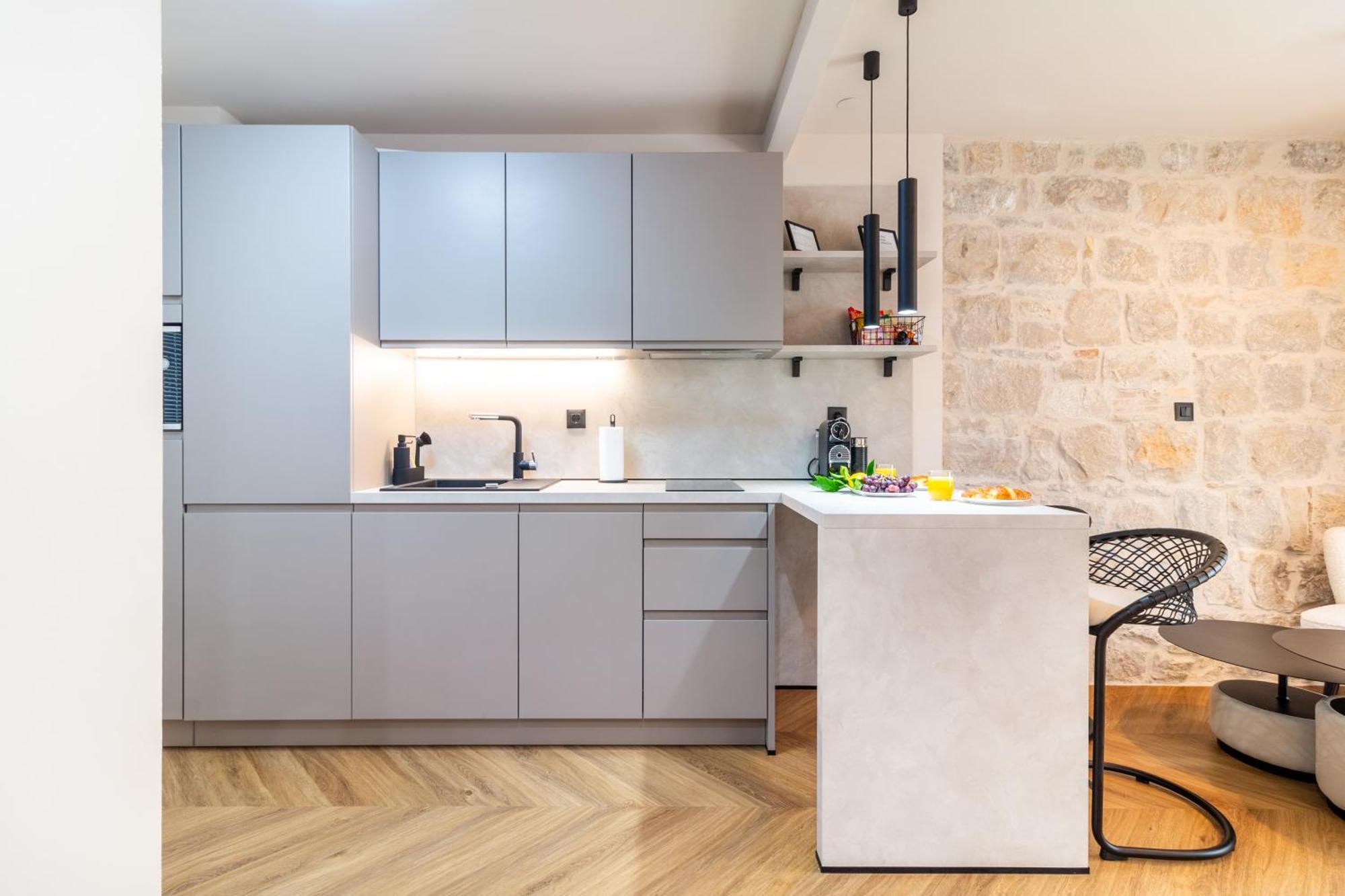 Apartment Centre In Stone House *