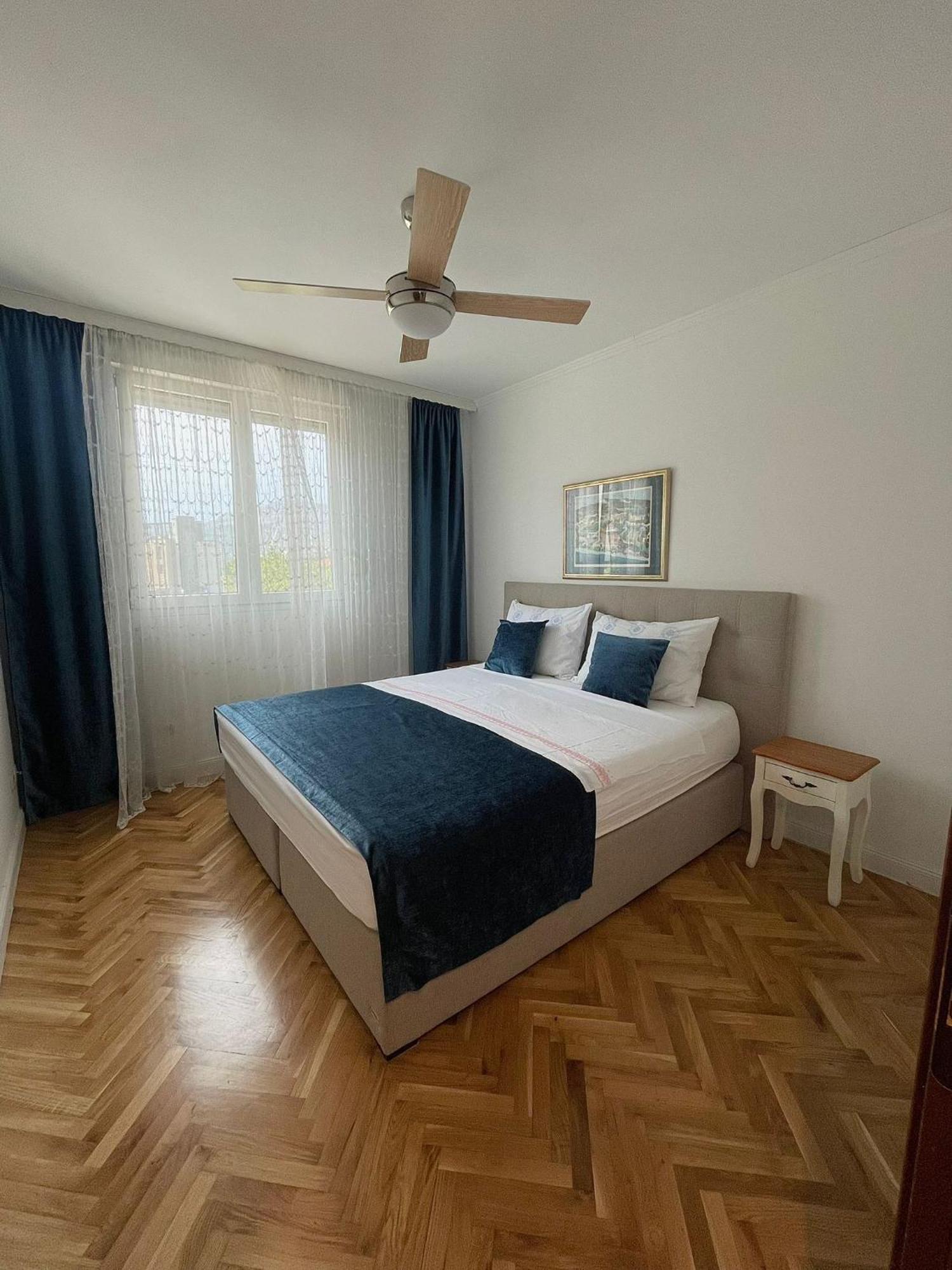 Apartment Sandra, With 2 Bathroom, Wi-fi, Private Parking *