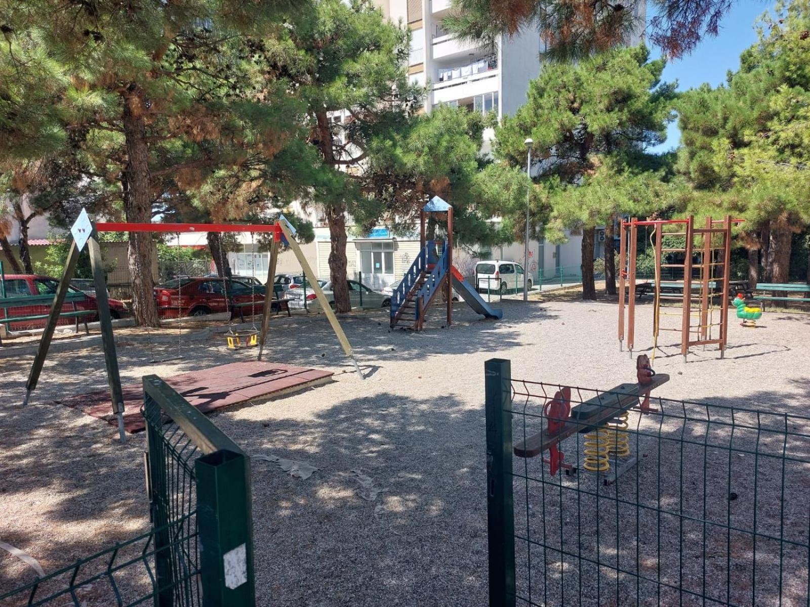 S'akvarel 1 & 5 - Private Garage Apartman
