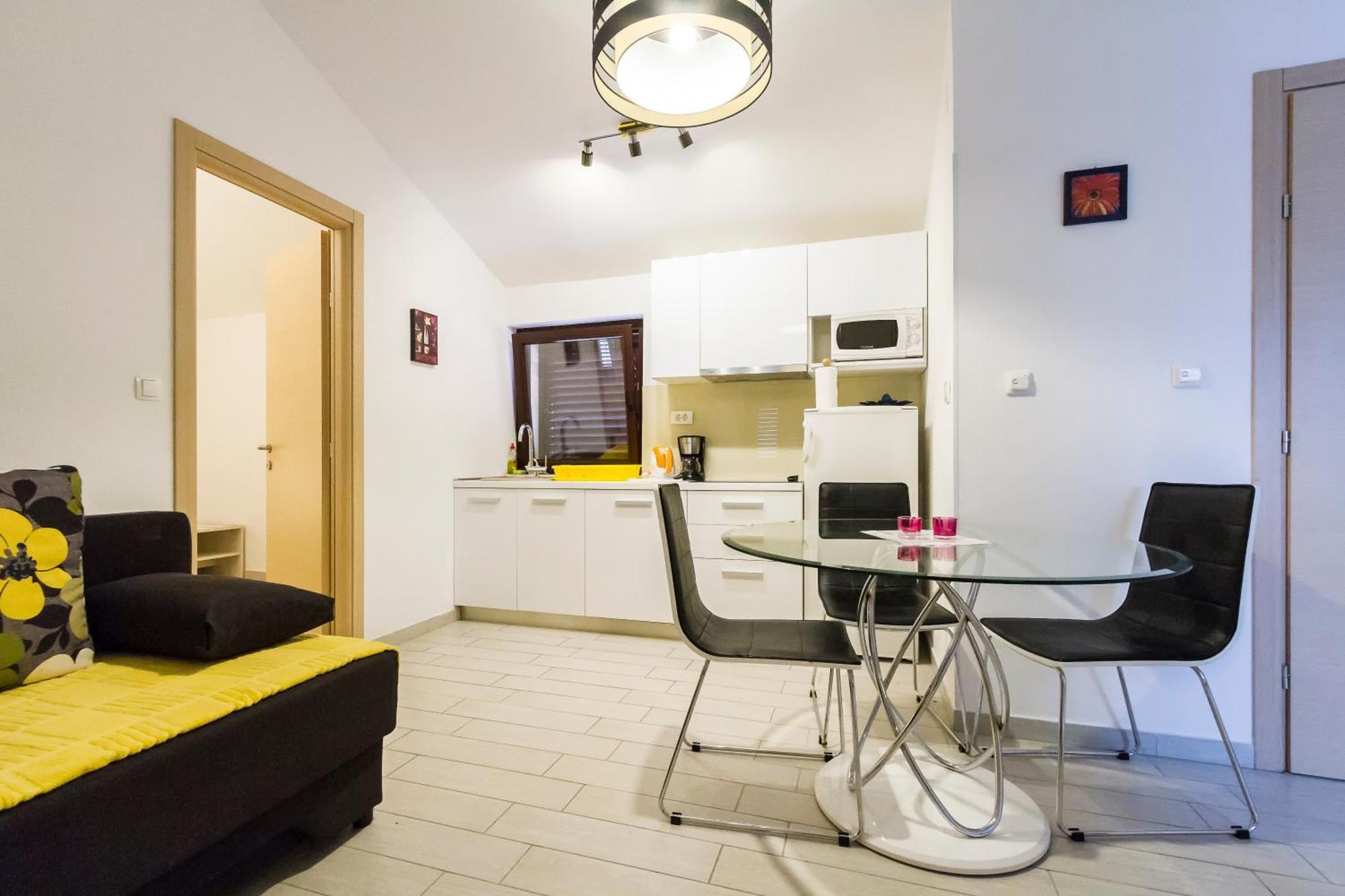 Blue Olive Apartment *