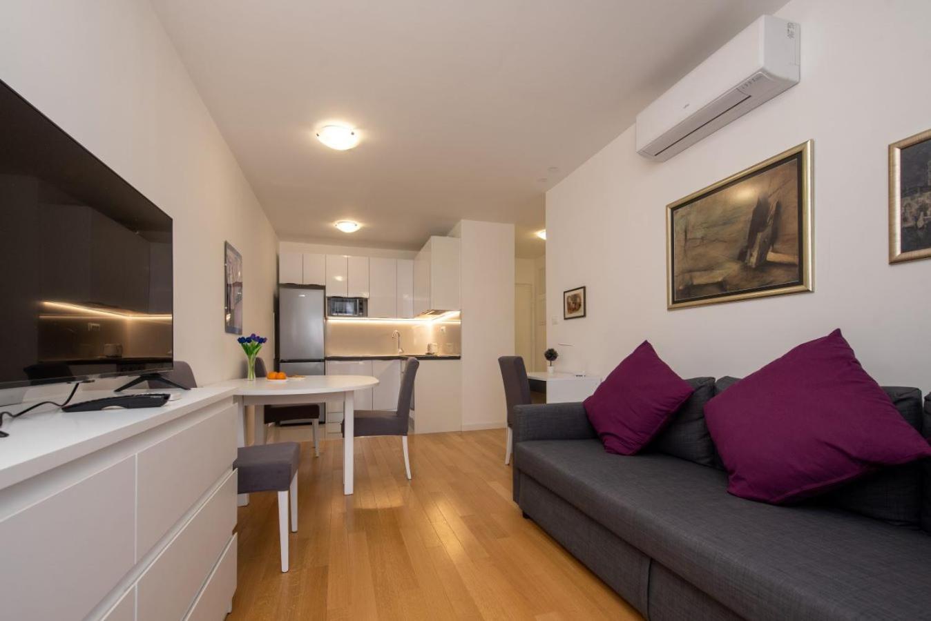 Apartman S'akvarel 1 & 5 - Private Garage Split