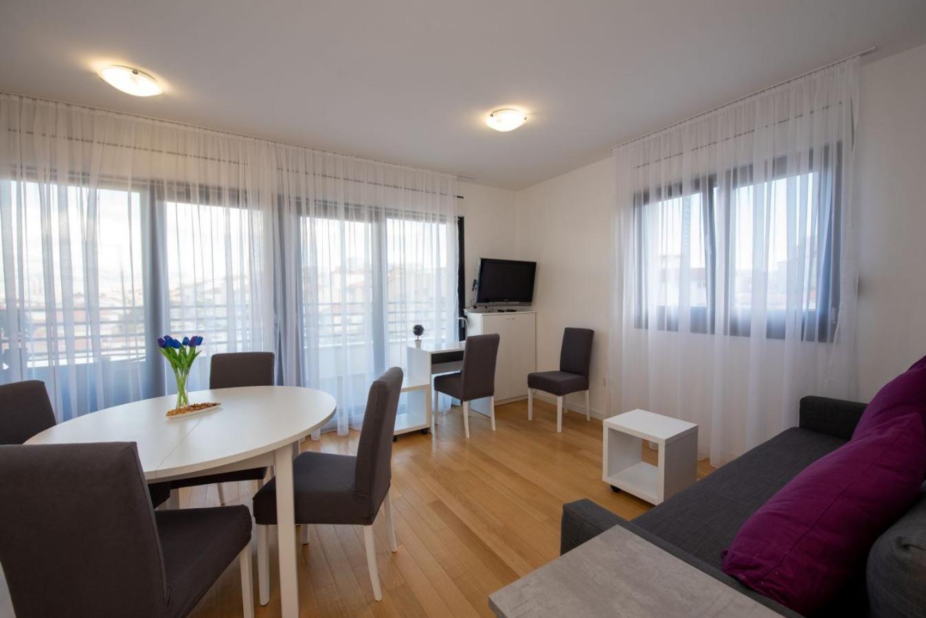 S'akvarel 2 & 3 - Private Garage Apartman
