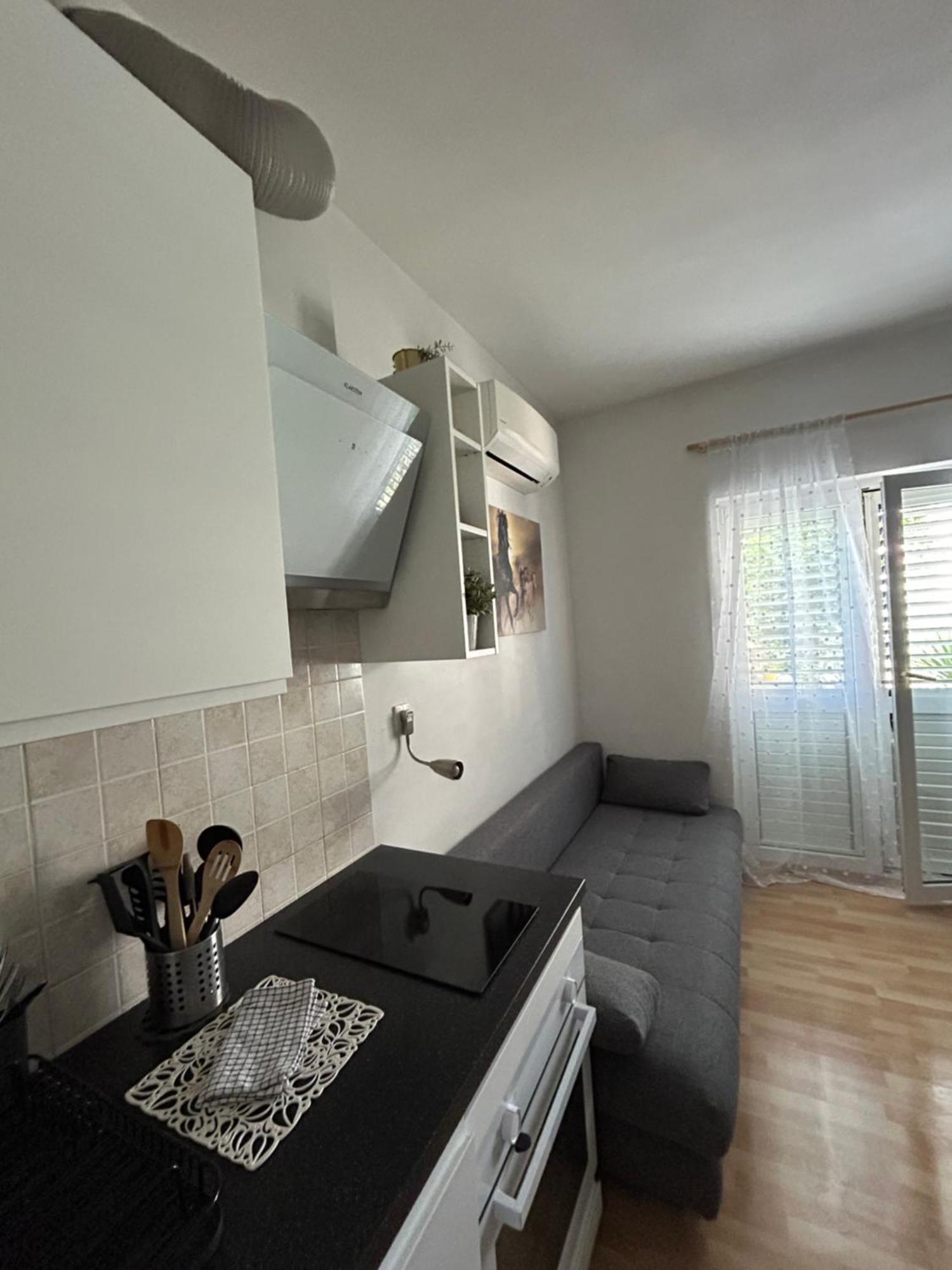 Apartman Lorena *