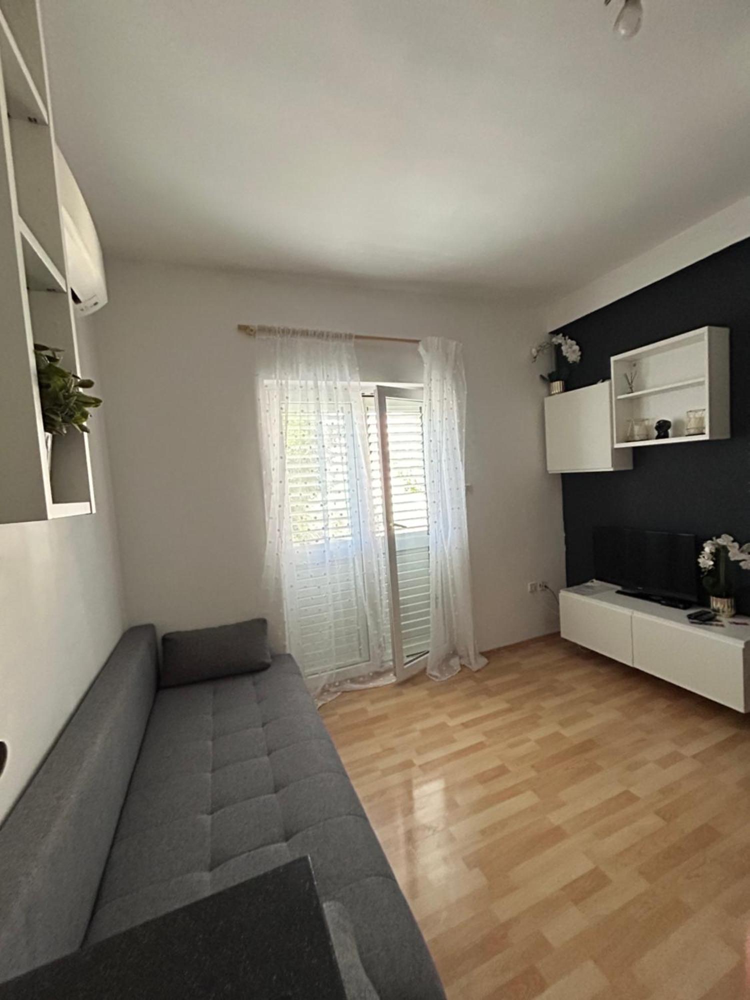 Lorena Apartman