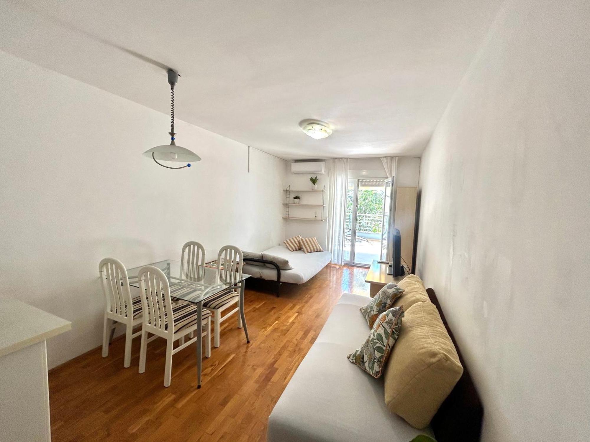 Summertime Apartment Split