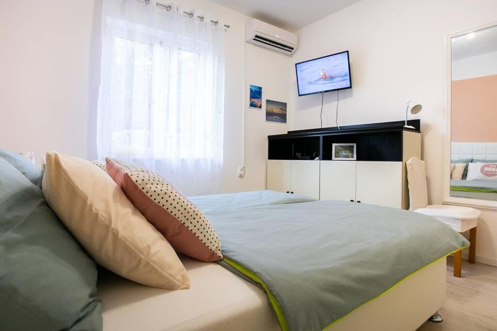 David, 2mins From Town Centre Apartman