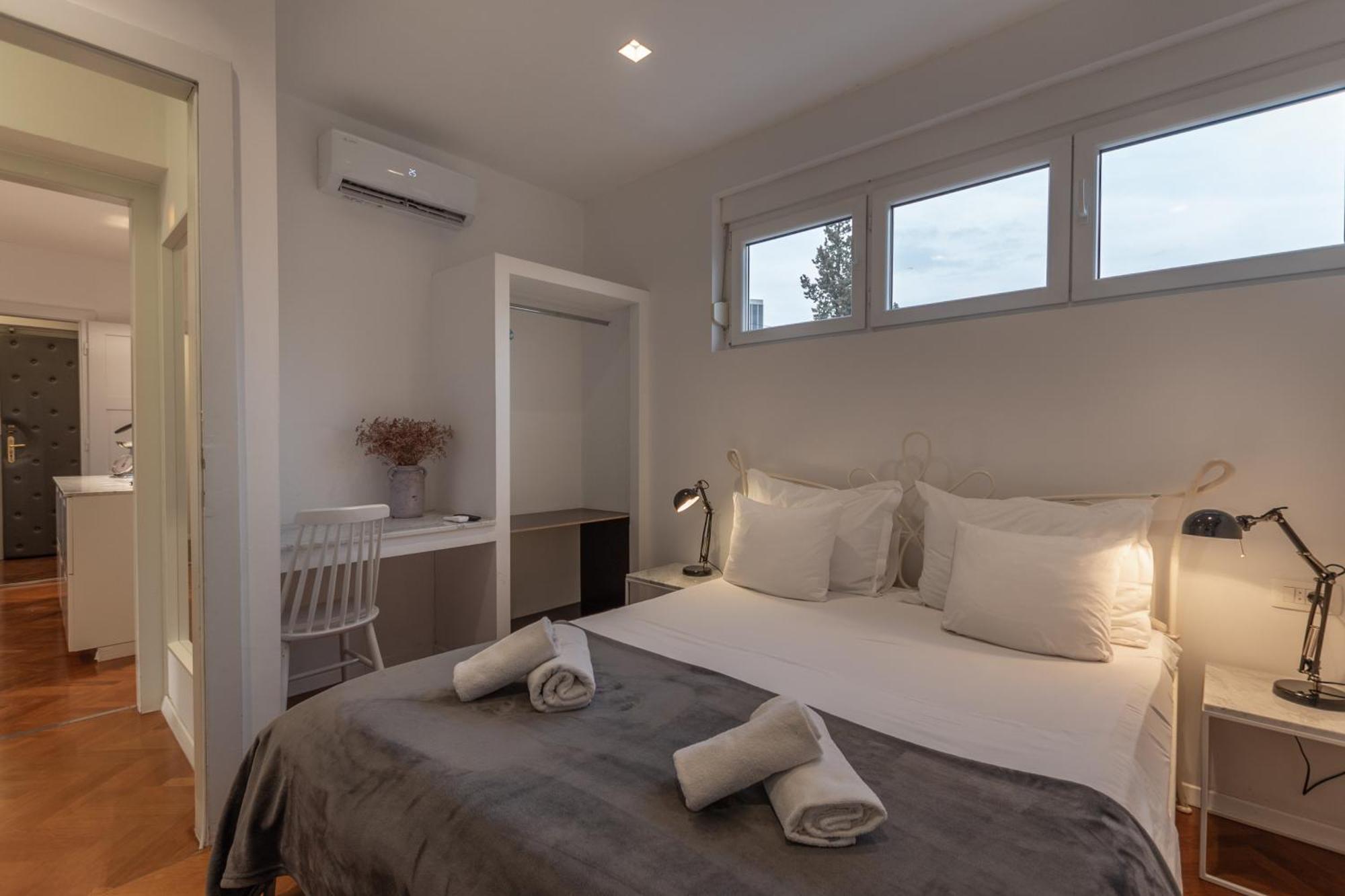 Bregos Superior - Unique Design 3-br - Unbelievable Panoramic View Of - Walking Distance From Unesco Palace And Bacvice - Free Parking - Buralux
