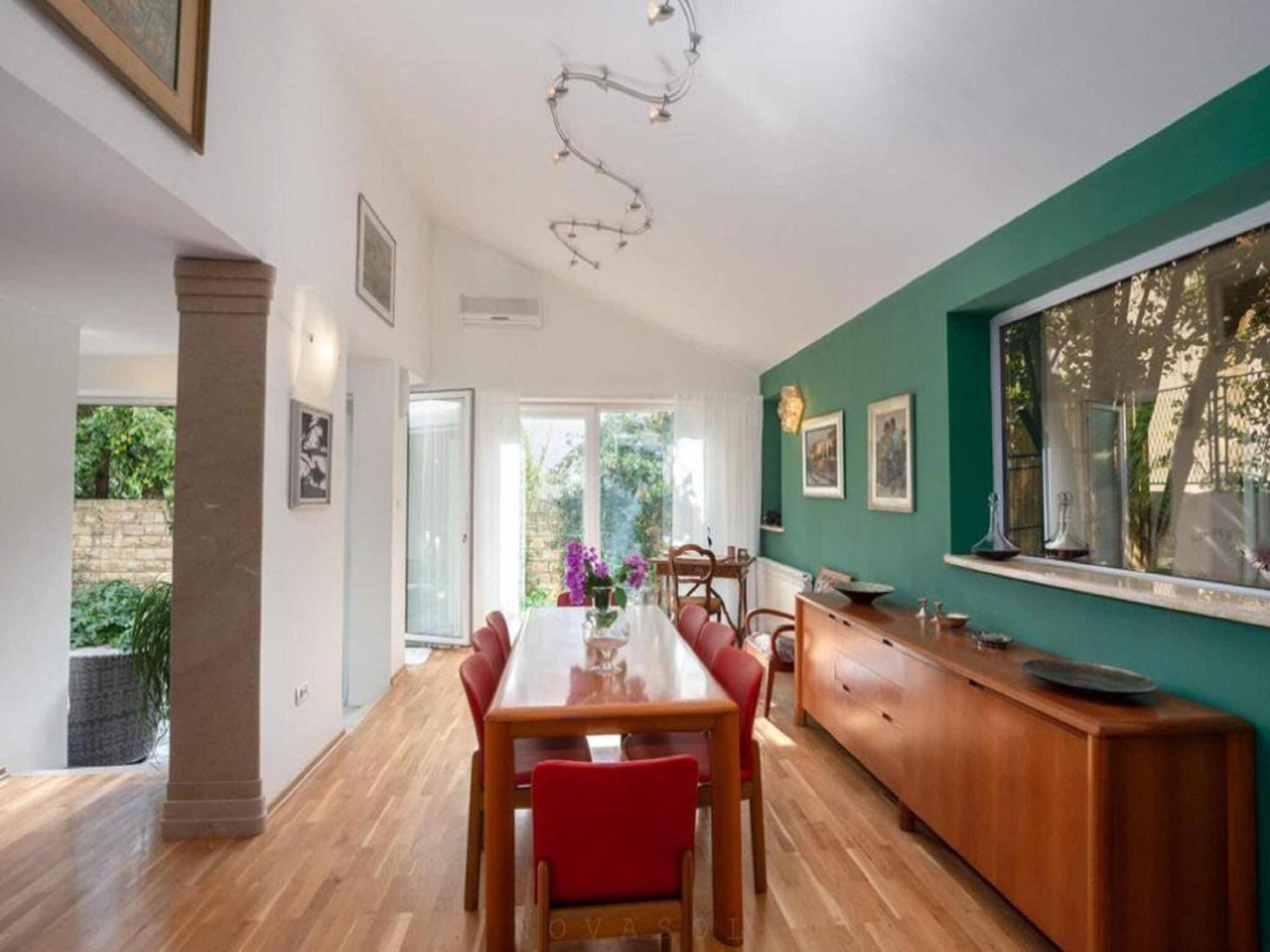 Luxury Jasmin-two Bedroom With Hot Tub Apartment *