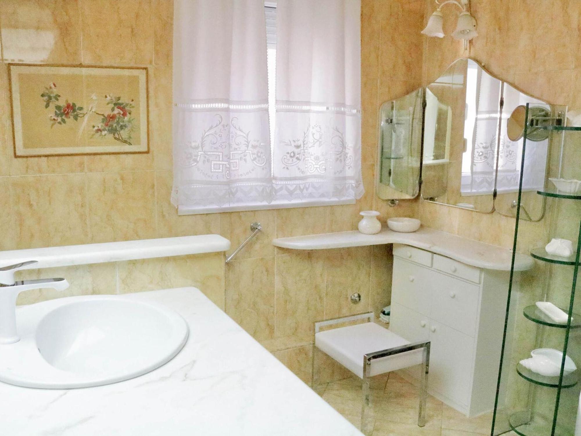 Luxury Jasmin-two Bedroom With Hot Tub Apartment Split