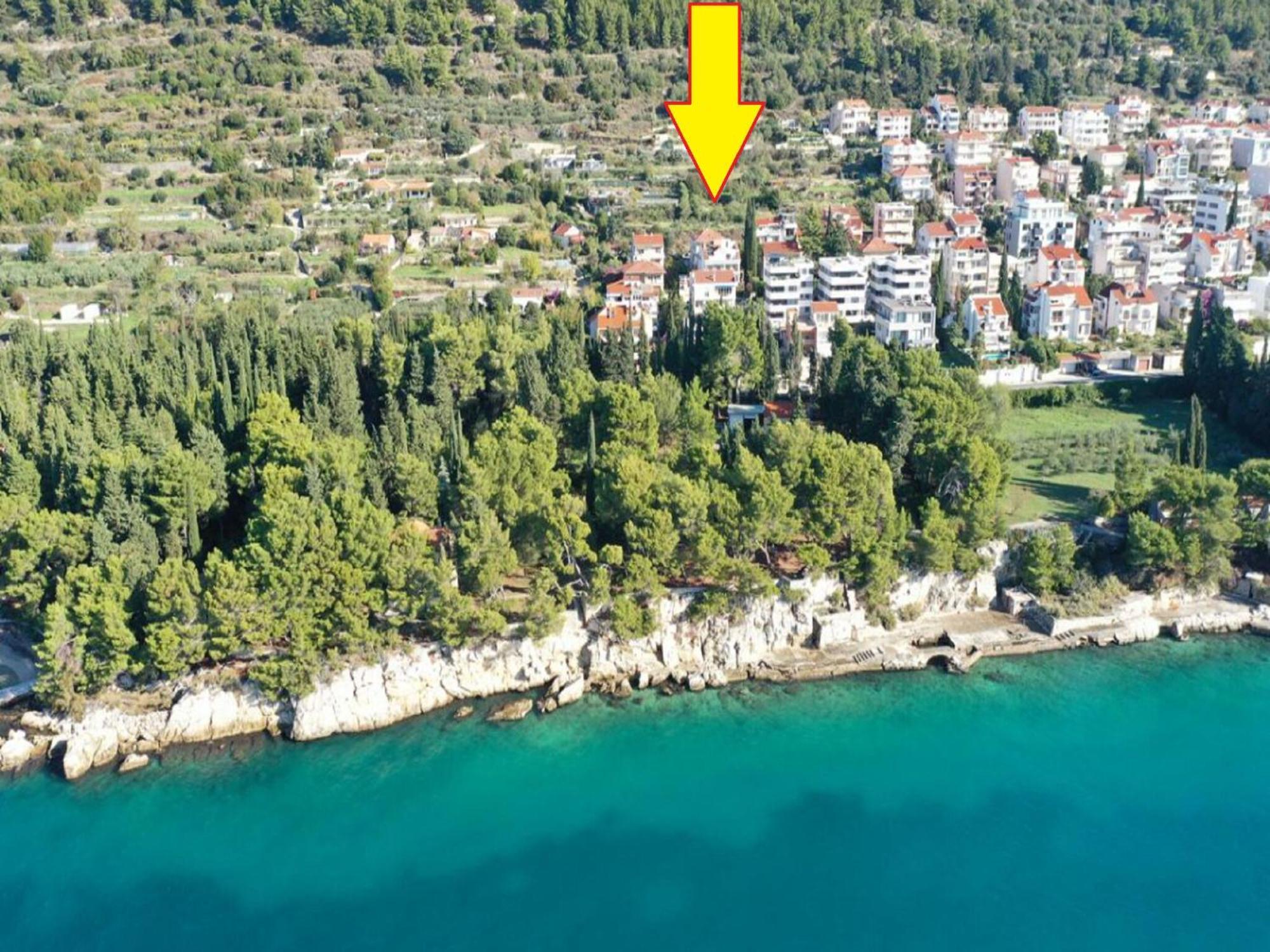 Apartment Luxury Jasmin-two Bedroom With Hot Tub Split