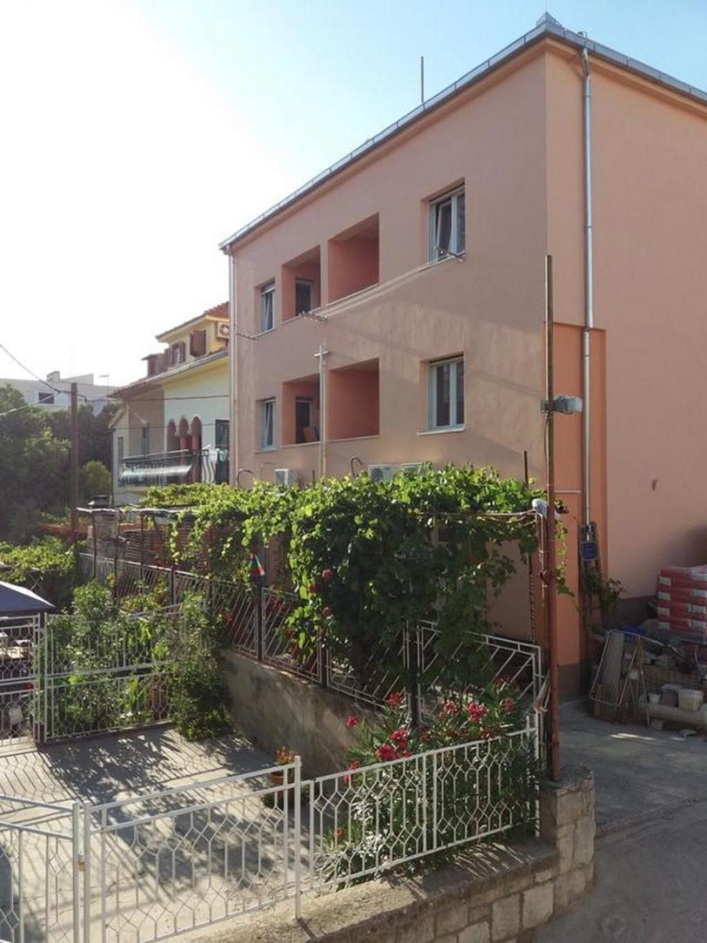 Edvard Apartman
