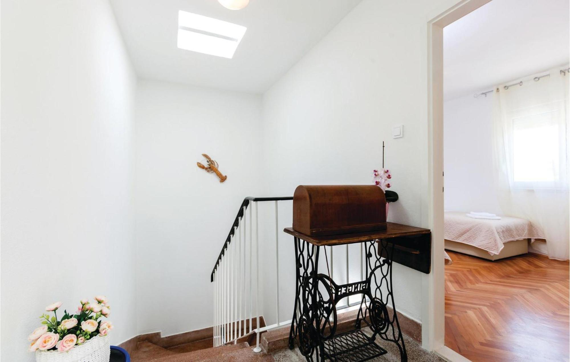 4 Bedroom Front In Stobrec * Split