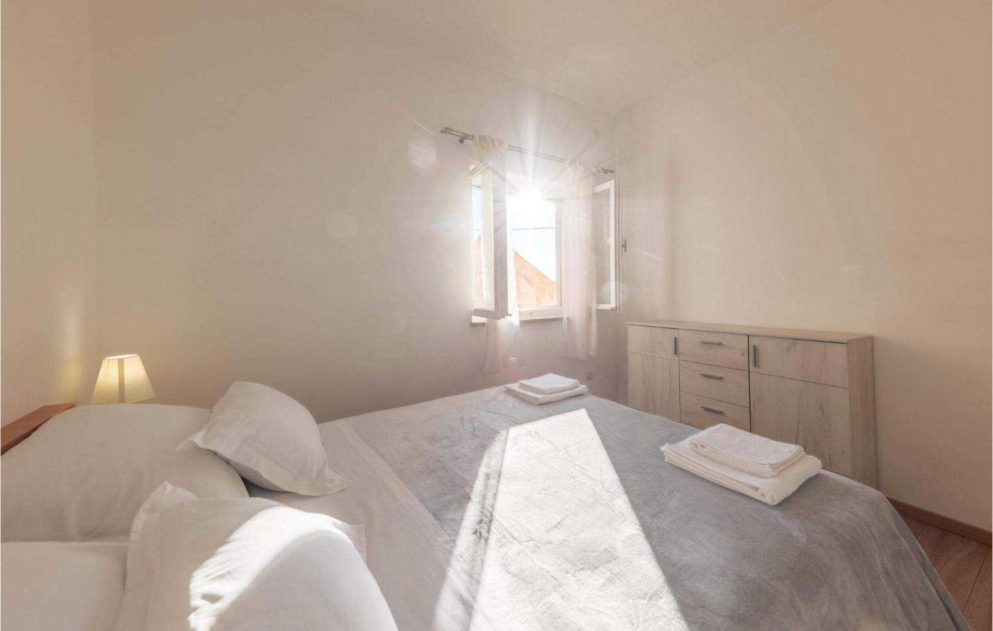 3 Bedroom Gorgeous In * Split