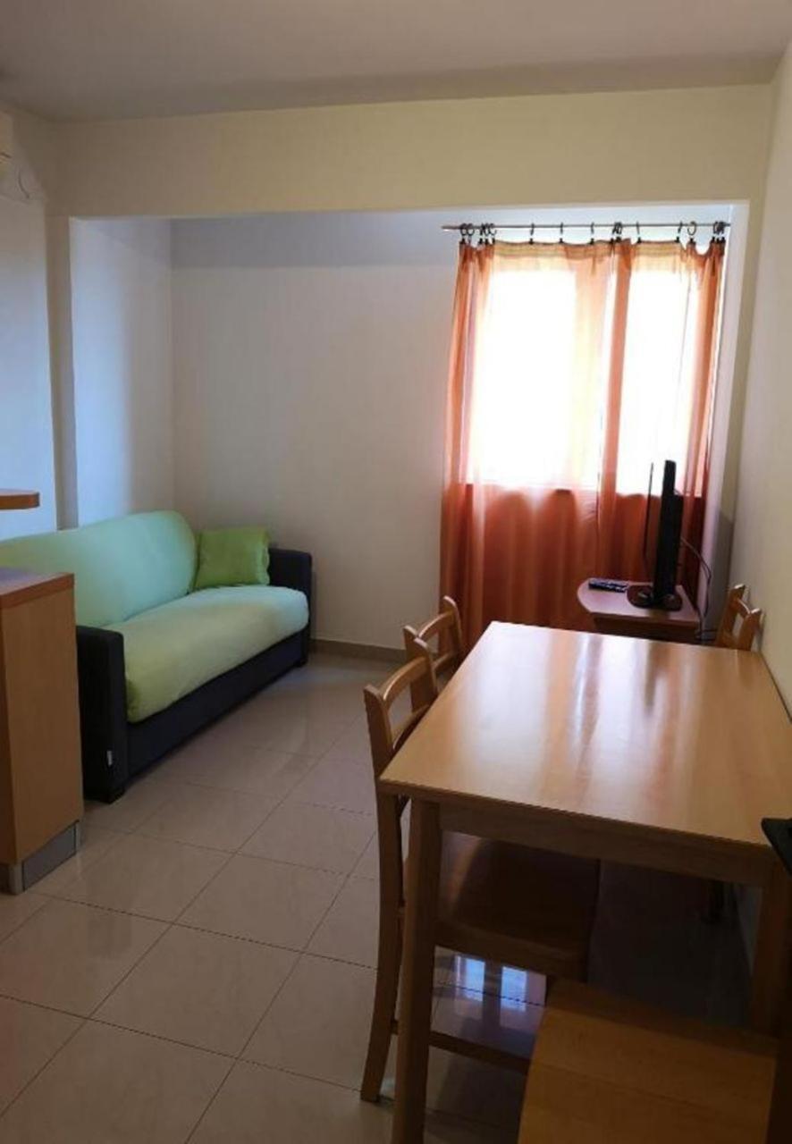Dragi - Adults Only * Split