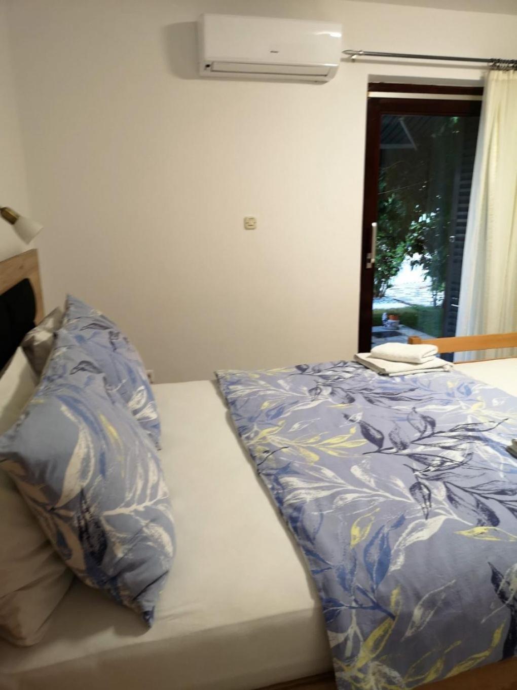Dragi - Adults Only * Split