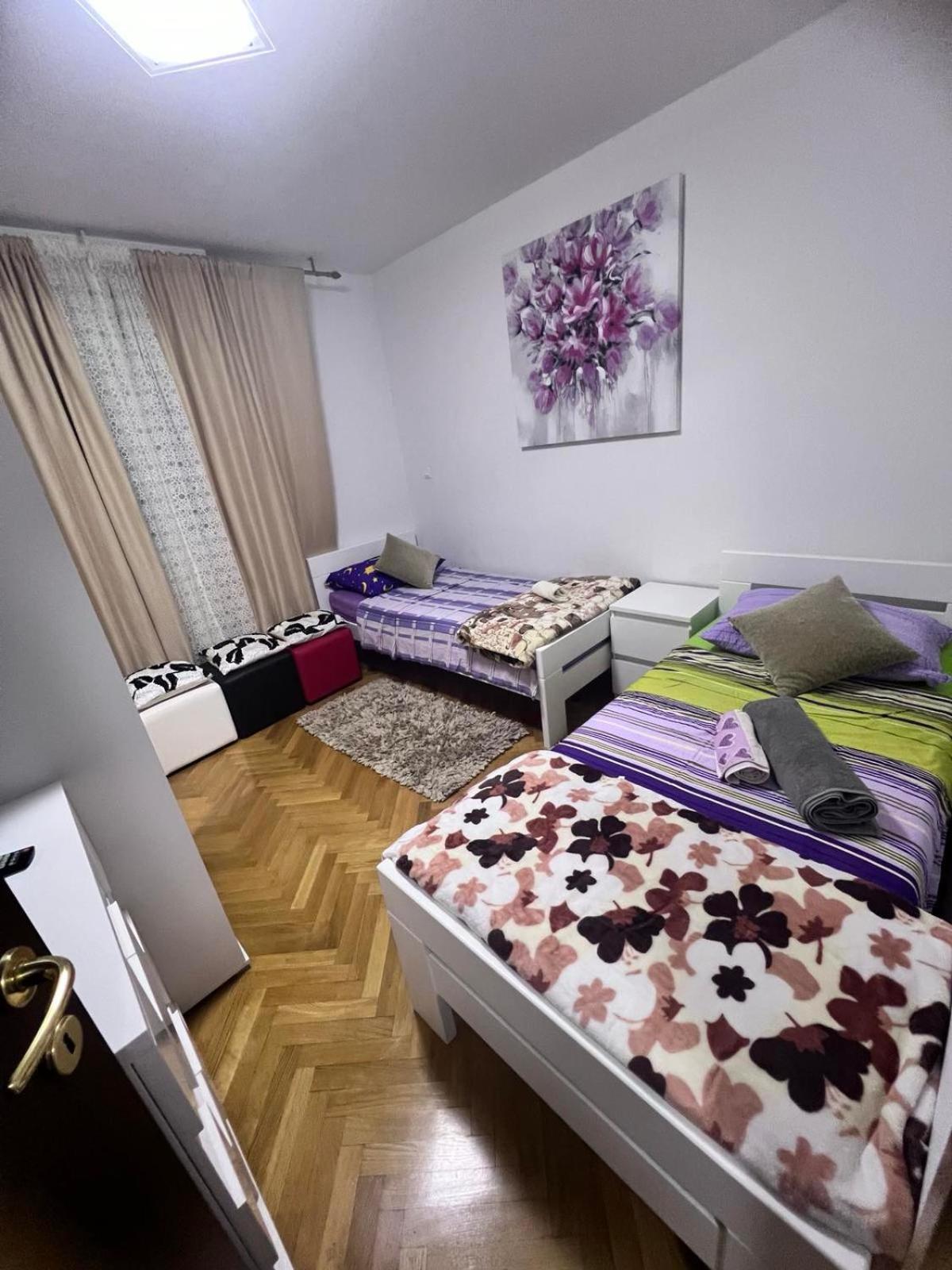 Gasthof Deluxe Manuela With Balcony Center Split
