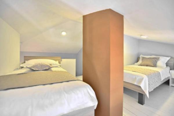 Penthouse Sol St
