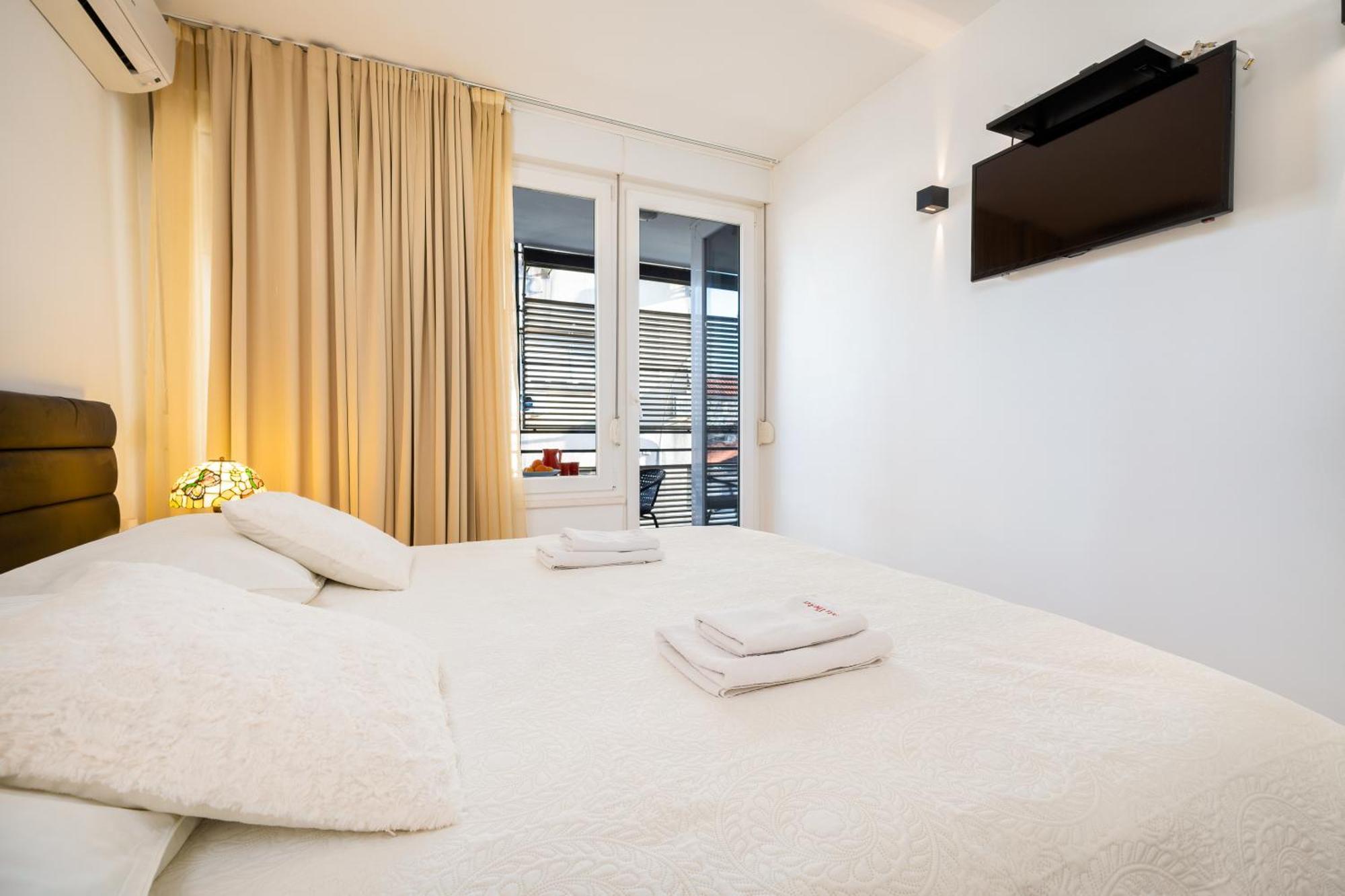 Theater Apartment