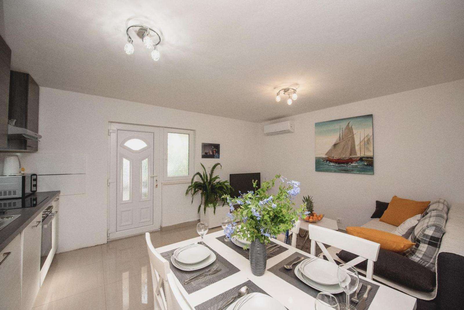Mate Apartment *