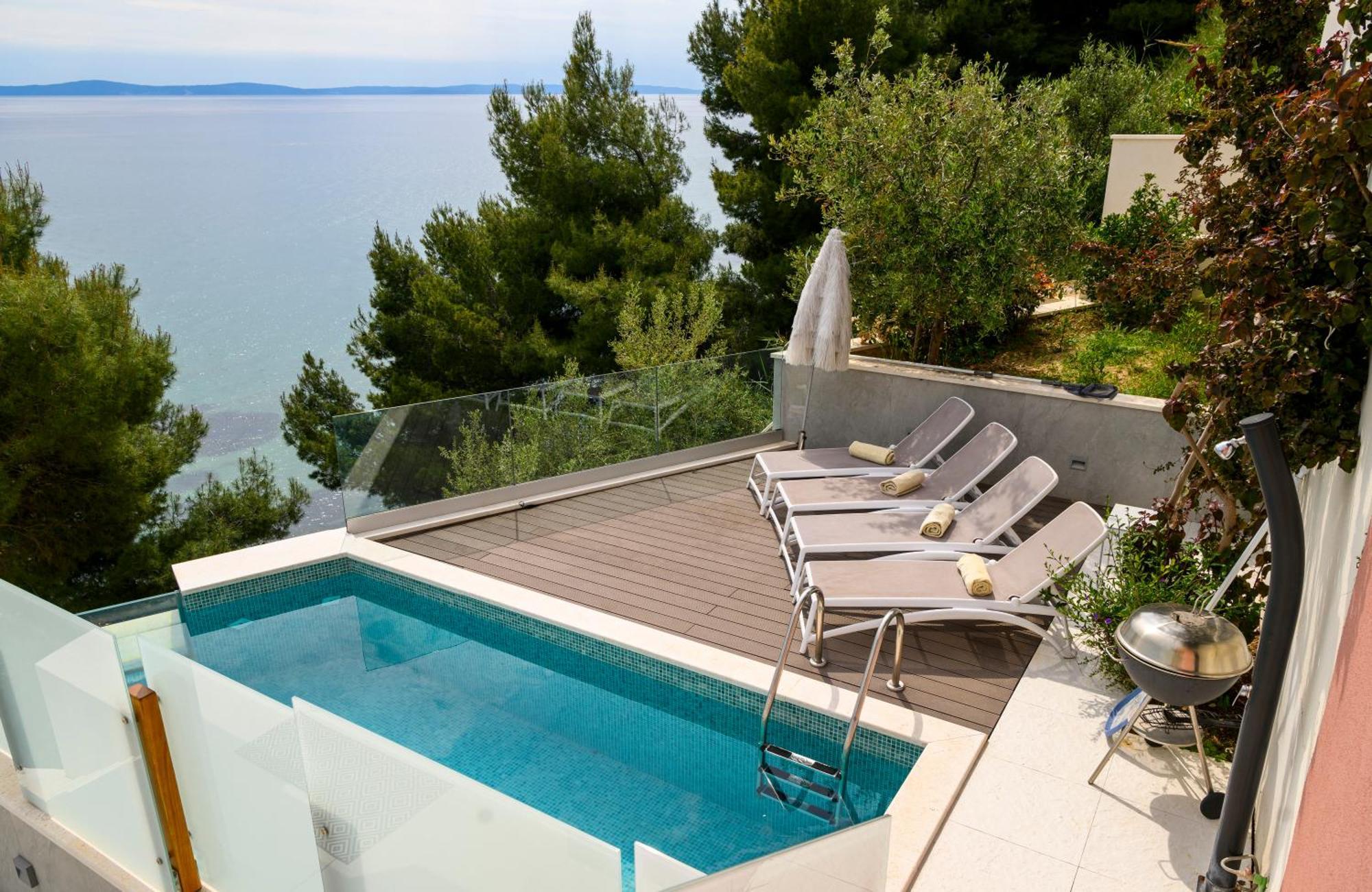 Gallery Luxury Suites & Rooms-Only Adults *