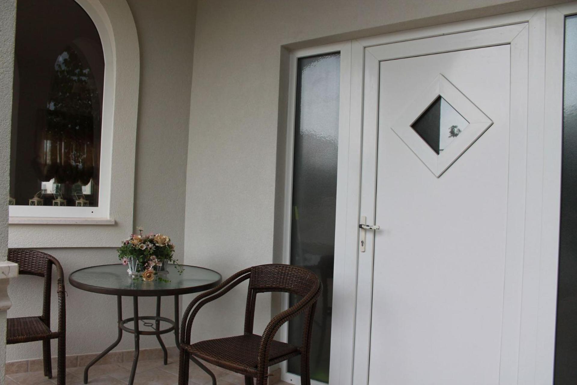 Darko - With Parking Holiday home *