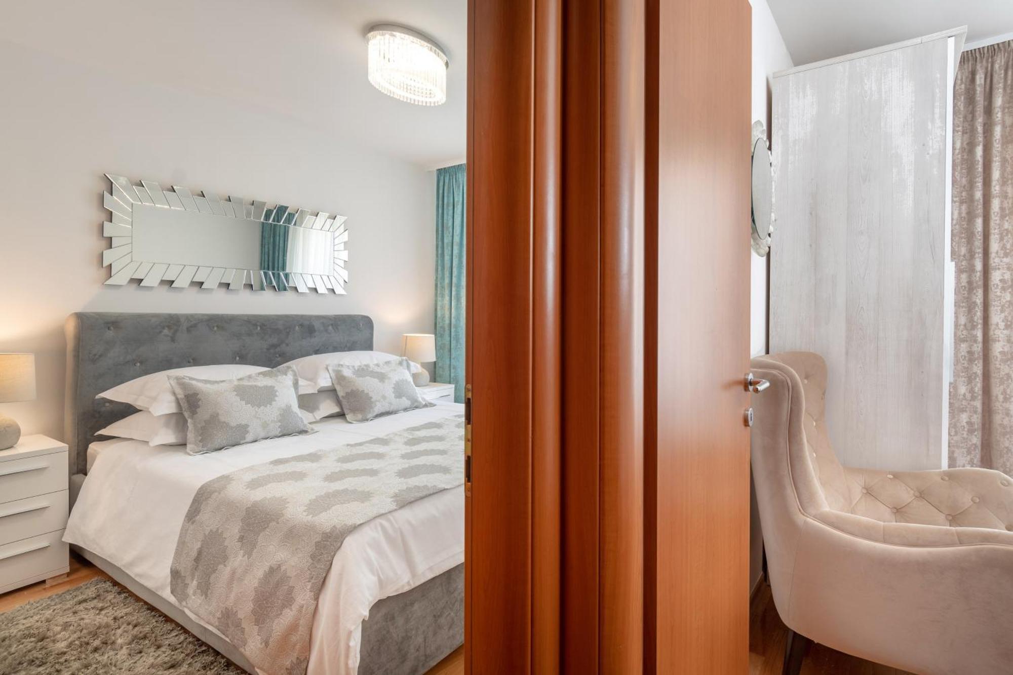 Penthouse With Terrace And Hot Tub - Ivan Apartamento Split