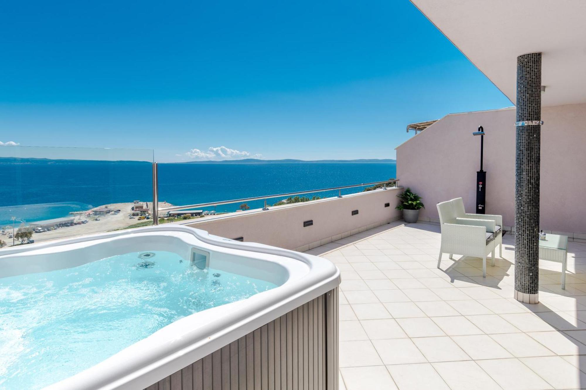 Penthouse With Terrace And Hot Tub - Ivan