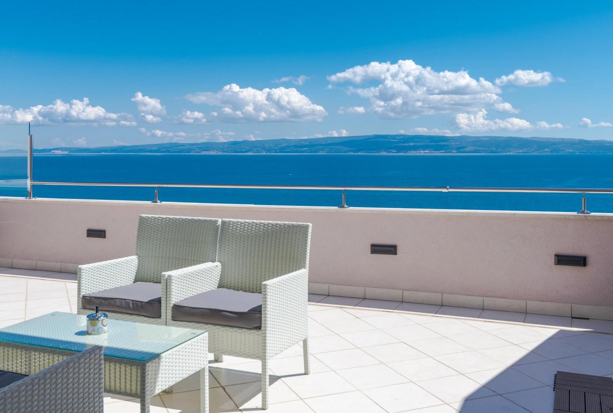 Penthouse With Terrace And Hot Tub - Ivan Split