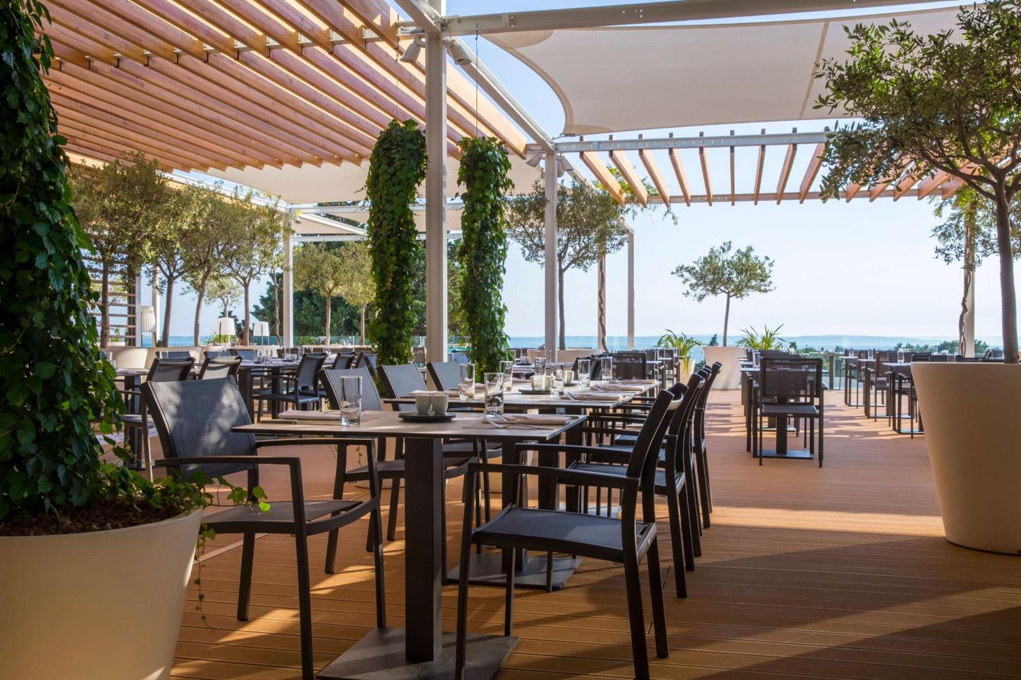 Radisson Blu & 5* Split