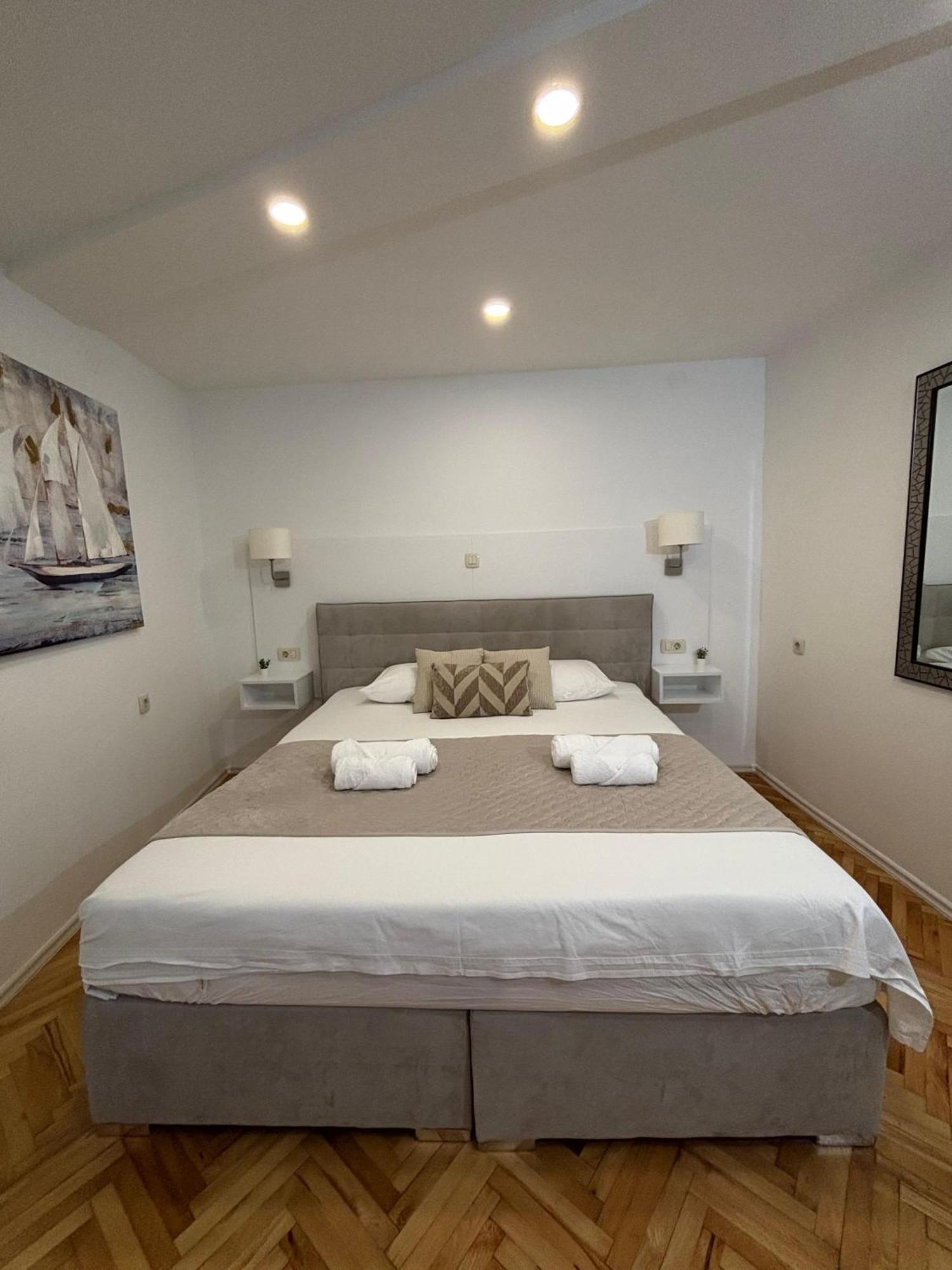 Apartment Palace Split